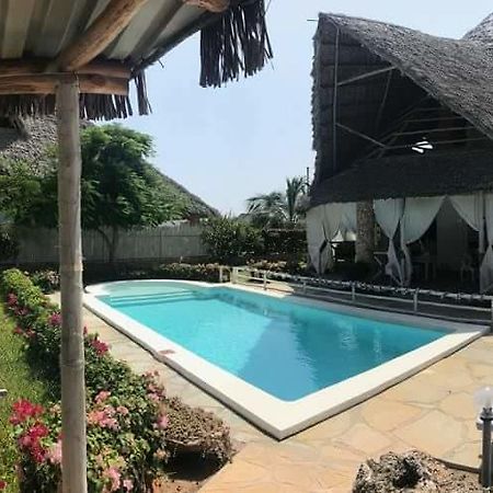 Nyumba Ya Afrika Bed & Breakfast Watamu Bagian luar foto